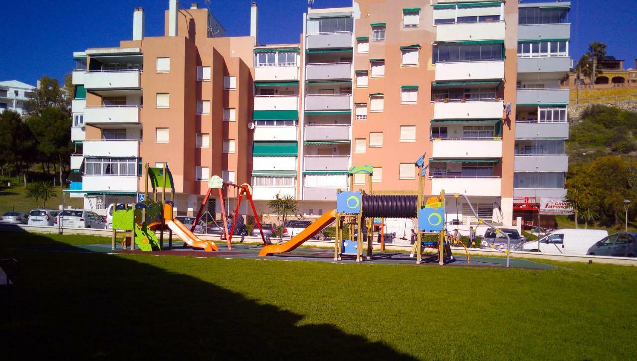 Playa La Cala In Front Of The Beach Free Parking Málaga Exterior foto